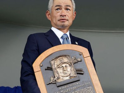 스즈키 이치로 명예의 전당 헌액 축하받는다