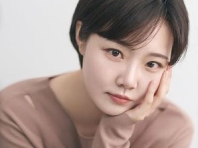 손수아와 이경실 연극에서 예비 고부로 호흡