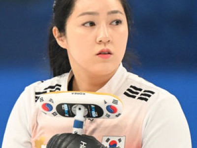 한국 컬링 믹스더블 첫 경기에서 패해 불안한 출발